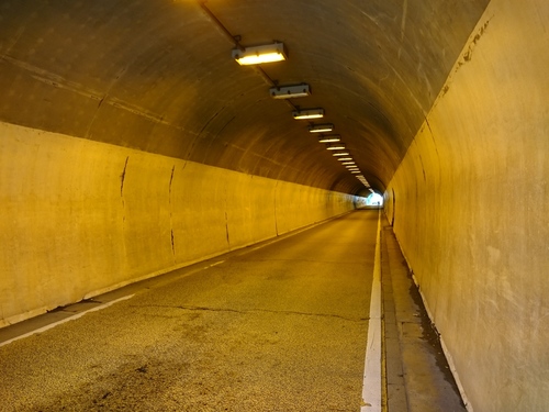 東隧道−３.JPG
